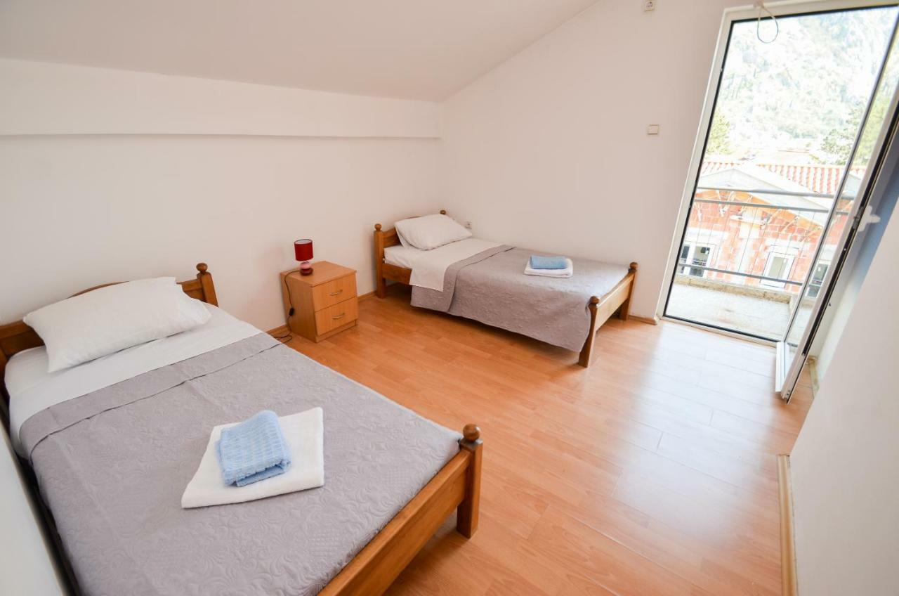 Apartment Barona Kotor Bagian luar foto