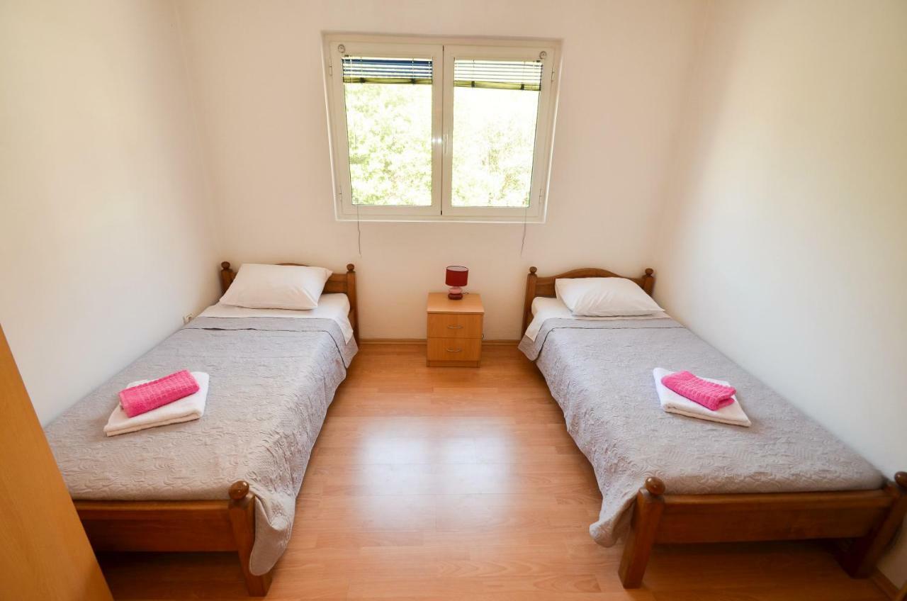 Apartment Barona Kotor Bagian luar foto