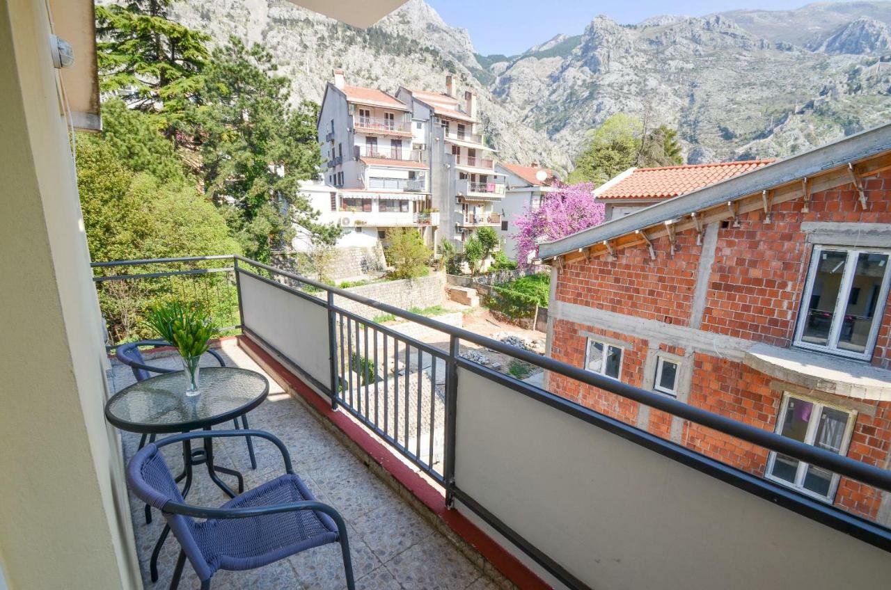 Apartment Barona Kotor Bagian luar foto